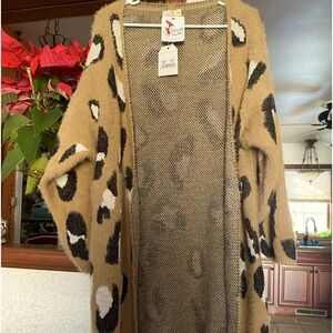 Women's long cardigan, size M/L. Animal print.